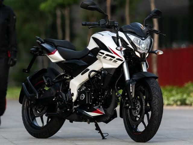 Pulsar NS200